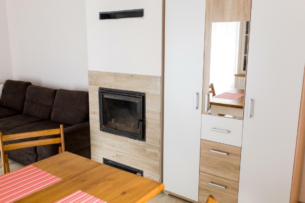 Apartament Przy Kamiennej Chacie Zalewo  Exterior photo